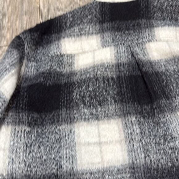 Old Navy Fully Lined Wool Blend Shacket - Picture 7 of 7